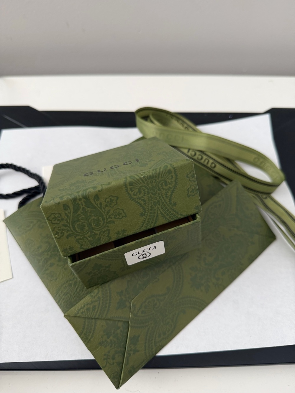 Gucci Green Paisley Gift Bag and Box Set empty - Picture 3 of 4